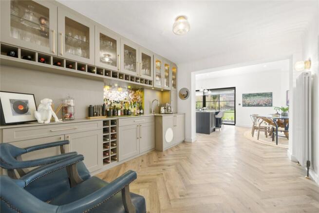 More Lane, Esher, Surrey, KT10 photo 4