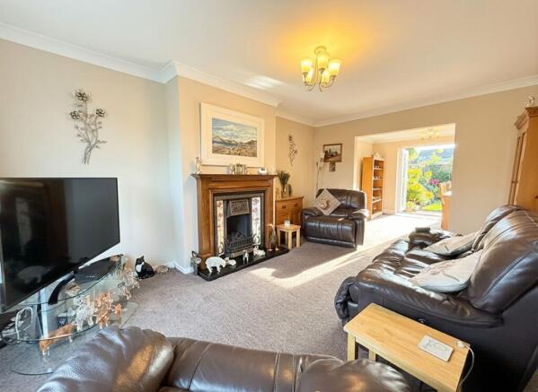 3 bed Semi-Detached Bungalow for sale Image 5