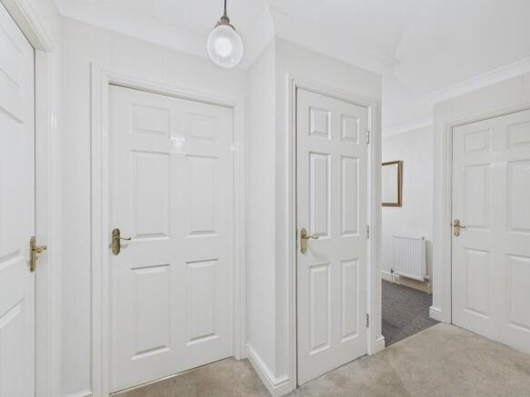 2 bed Apartment for sale Image 6