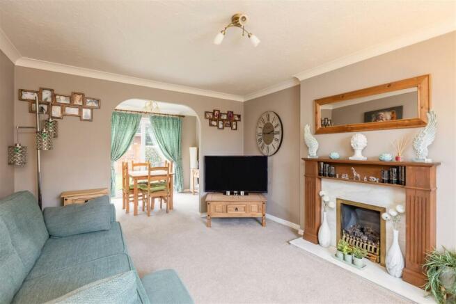 Millers Close 1 Reception Room-1.jpg