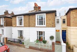 31, Oak Village, London NW5 4QN