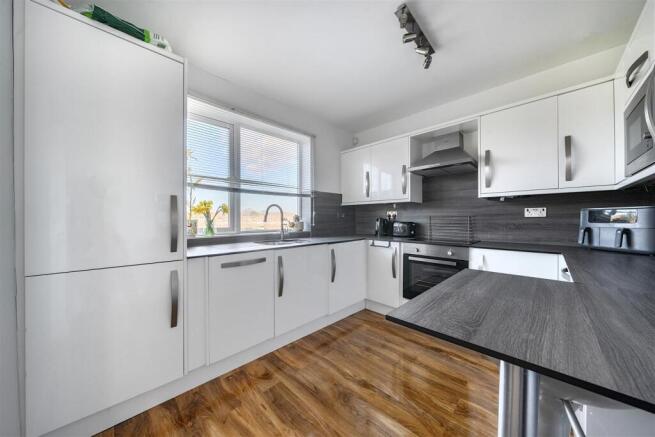 Kitchen / Breakfast Room