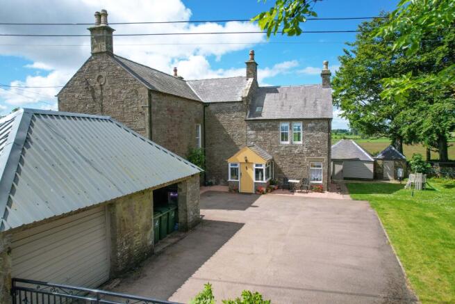 Garage & Driveway