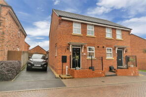 19, Cottams Meadow, Morda, Oswestry SY10 9FH