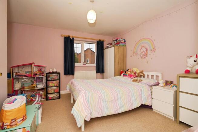 3 bed Semi-Detached for sale Image 7