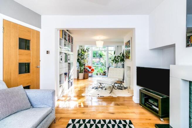 Lounge/Dining Room