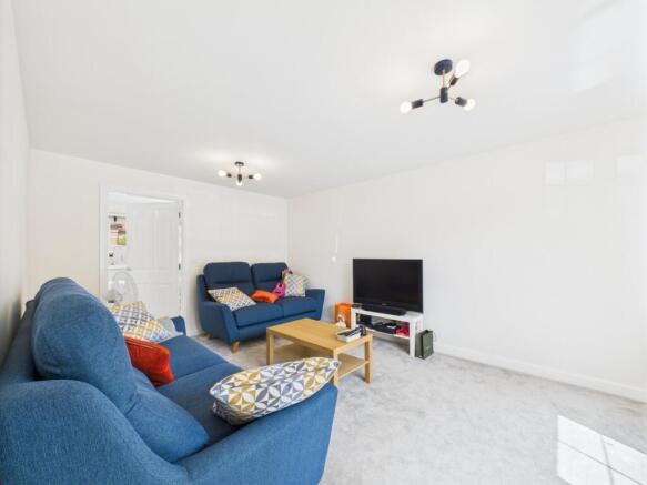 4 bed Detached for sale Image 6