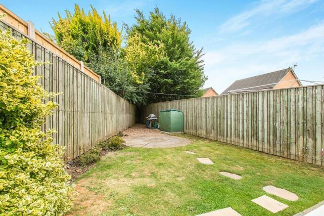 2 bed Semi-Detached to rent Image 8