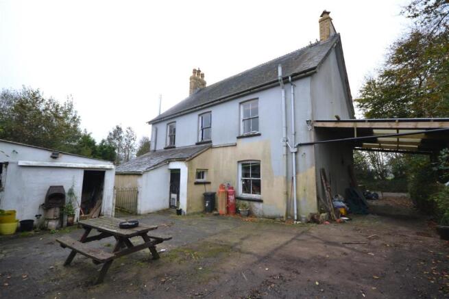 REAR VIEW OF HOUSE