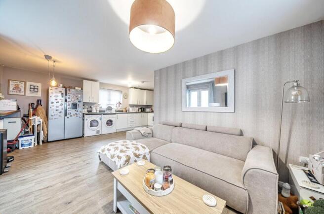 1410156-7-698b4d6...