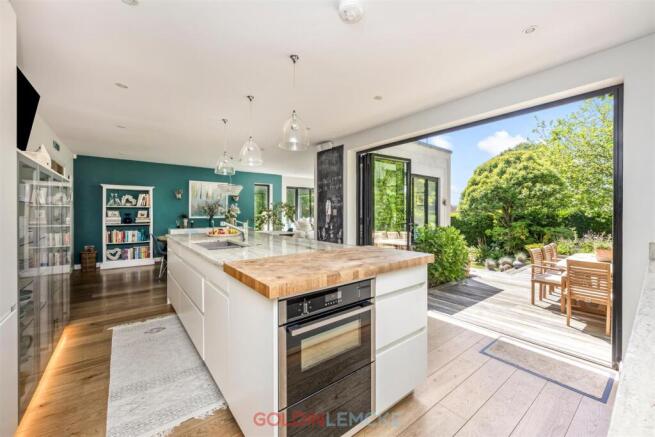 Kitchen/Dining/Sunroom