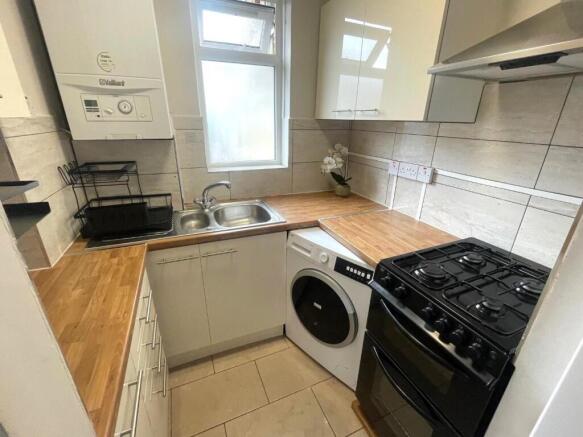 KITCHEN.jpg