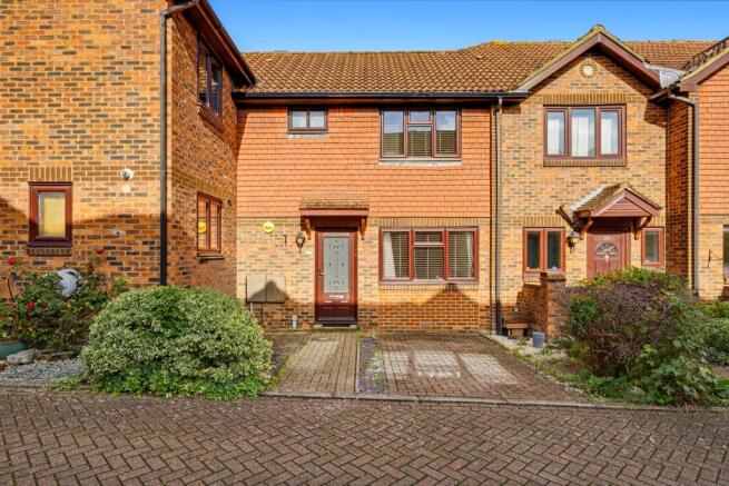 2-bed terraced on Alpine View, Carshalton, SM5, £465,000