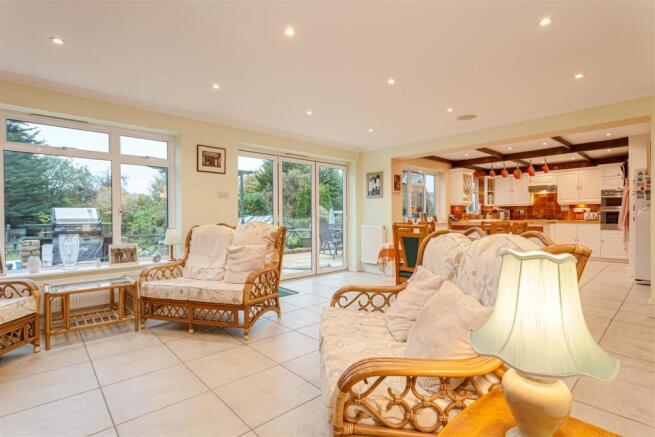 house-nork-way-banstead-132.jpg