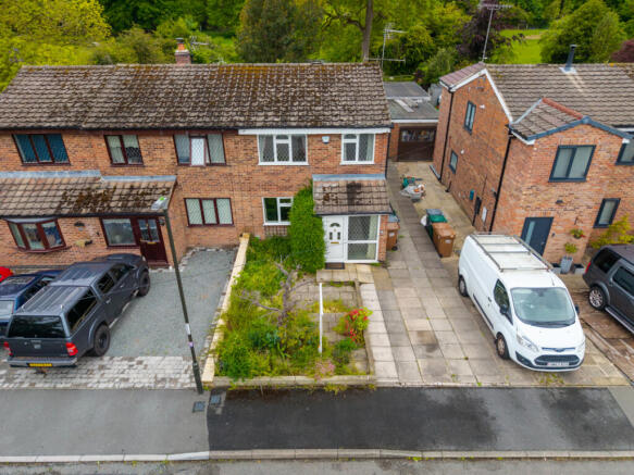 3-bed semi-detached on Hanslynn, Thulston, £265,000