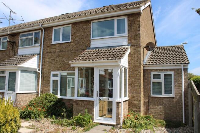 4-bed semi-detached on Recreation Close, Felixstowe, IP11, £279,950