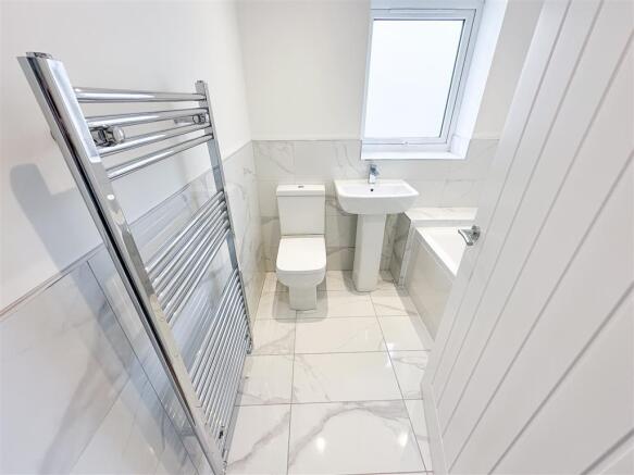 3 bed Semi-Detached for sale Image 6