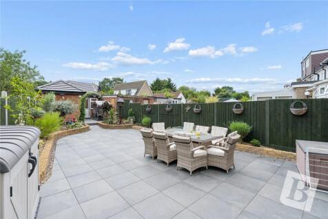 Hubbards Chase, Hornchurch, RM11