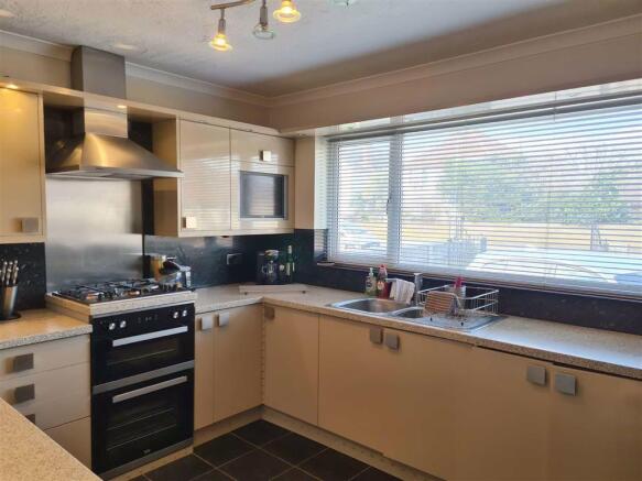 KITCHEN: