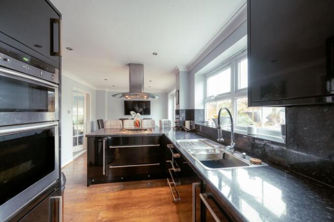 Open Plan Kitchen and Dining Room