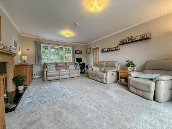 Living Room (2)