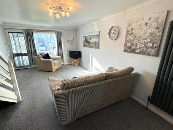 79 Dale Road Lounge