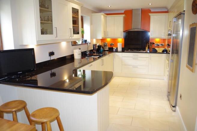 Dining kitchen