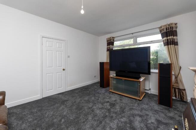 4 bed Semi-Detached for sale Image 8