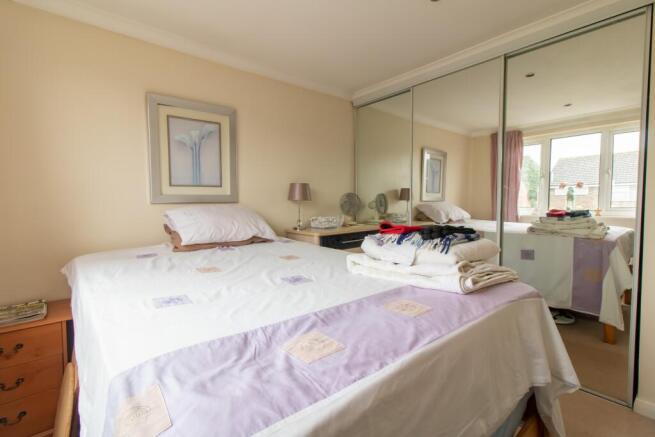 3 bed Semi-Detached for sale Image 8