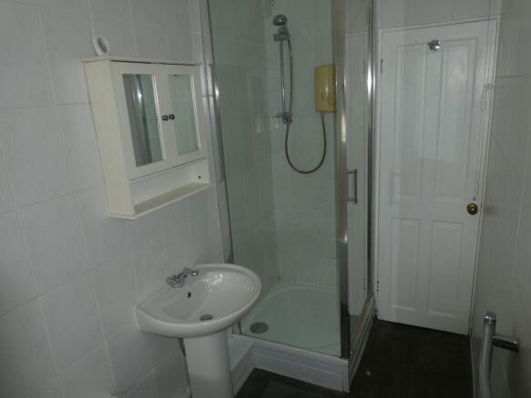 2 bed Terraced to rent Image 12
