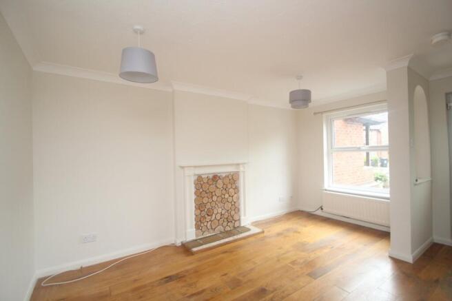 2 bed Terraced to rent Image 4
