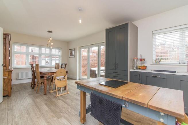 Kitchen/Dining Room