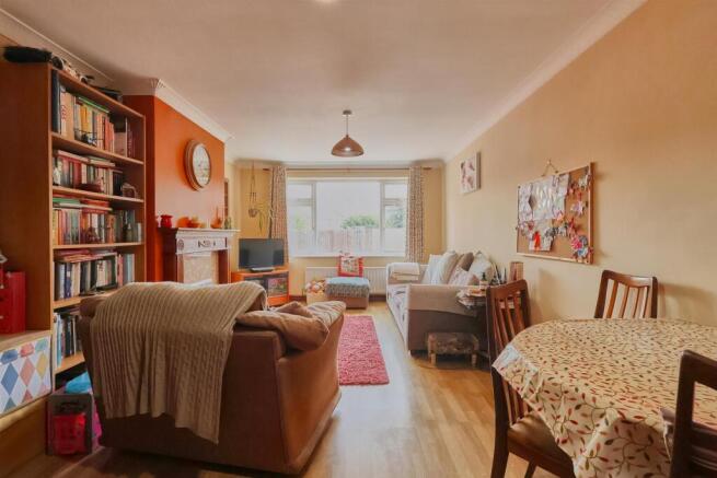 Lounge/Dining Room to Front