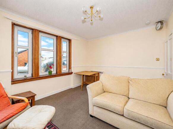 2L 1 Morgan Place Dundee-3.jpg