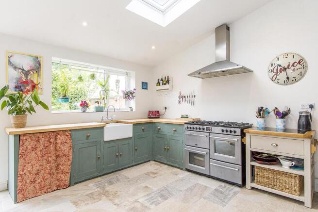 (Kitchen Area Photo)