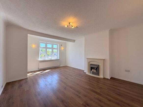Lounge/dining area