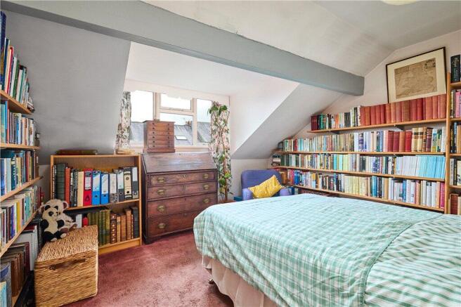 3 bed Terraced for sale Image 11