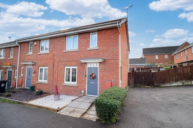 3-bed semi-detached on Noskwith Street, Ilkeston, DE7 4BX, £190,000
