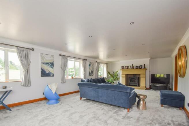 High Acre - Lounge 2.jpg