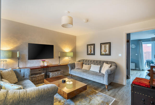 1395769-12-696117...