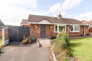 20, Leicester Drive, Glossop SK13 8SH