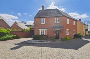 38, Freemans Way, Towcester NN12 8FR