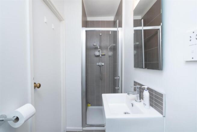 3 bed Terraced for sale Image 7