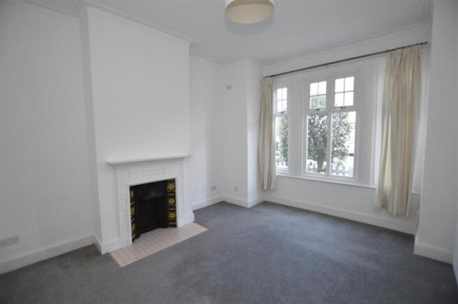32aArgyle Avenue bed1.jpg
