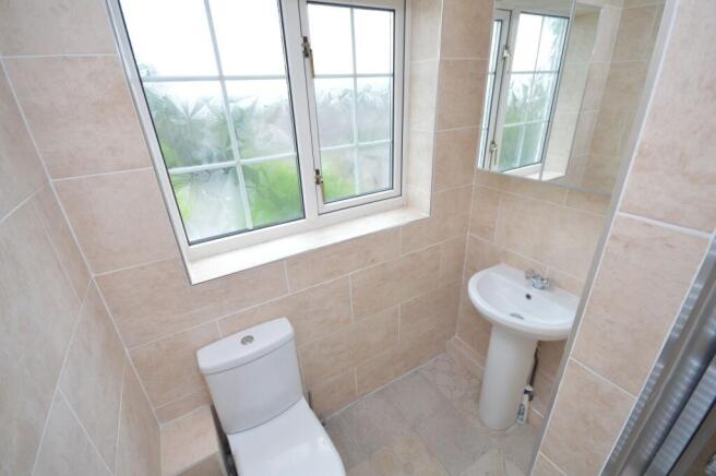 2 bed House to rent Image 12
