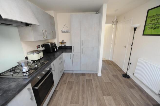 2 bed Semi-Detached for sale Image 11