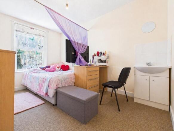 Room To Rent