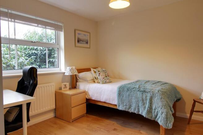 Bedroom 2 (Double)