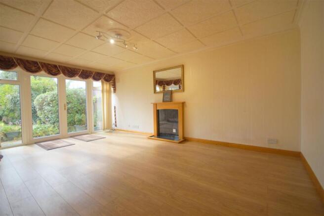 Lounge / Dining Room