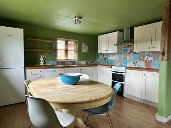 Kitchen1.jpeg